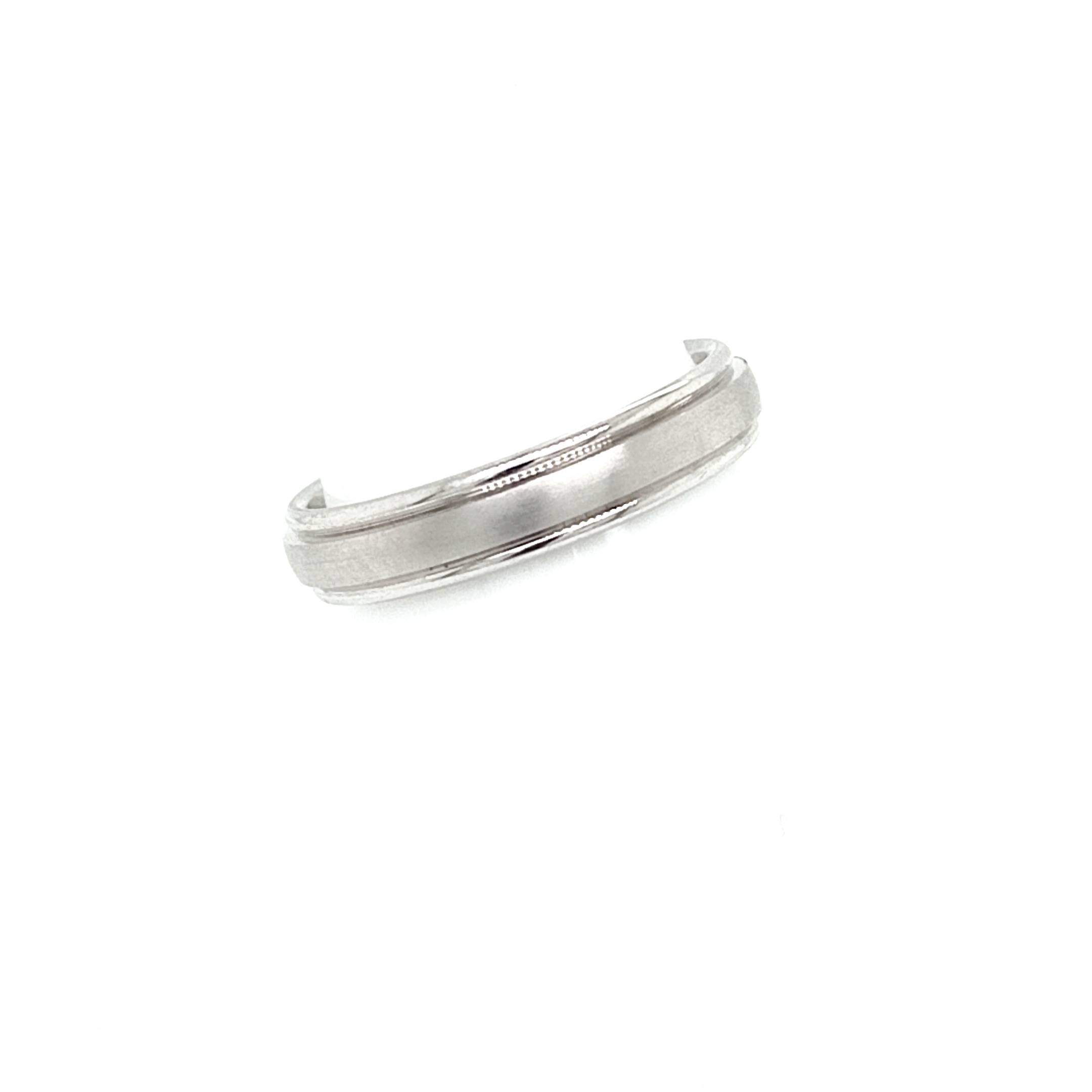 18ct White Gold Satin and Polished Band Ring