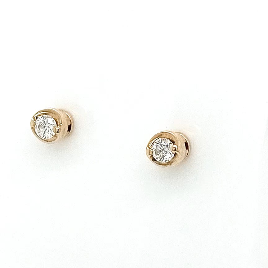 18ct Yellow Gold Diamond Stud Earrings