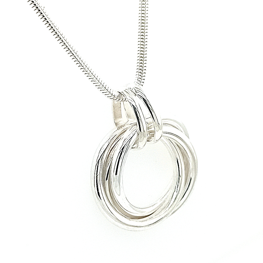 Silver Interlocking Rings Pendant & Chain