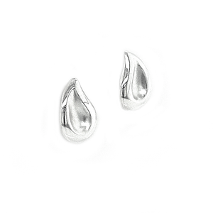 Silver Comma Earrings