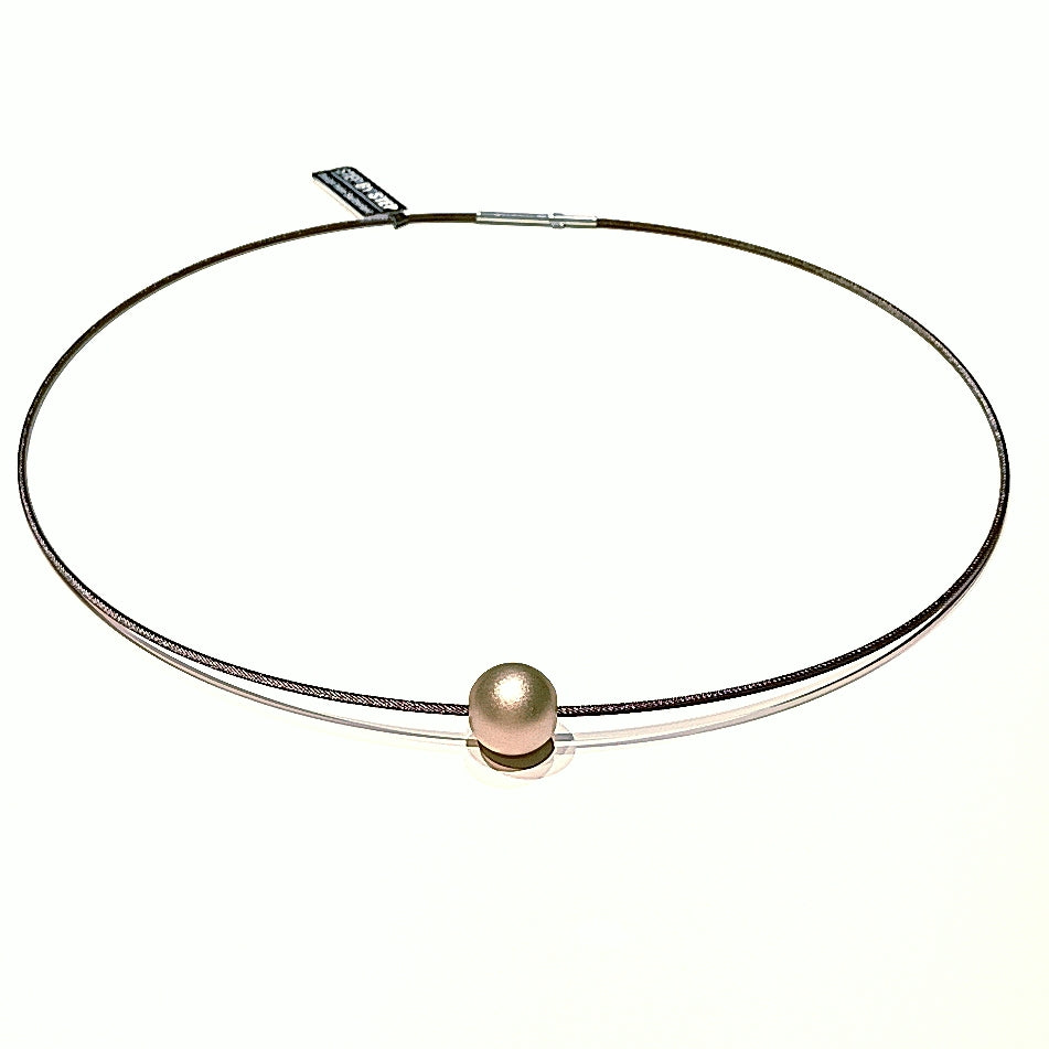 Collar with round bead